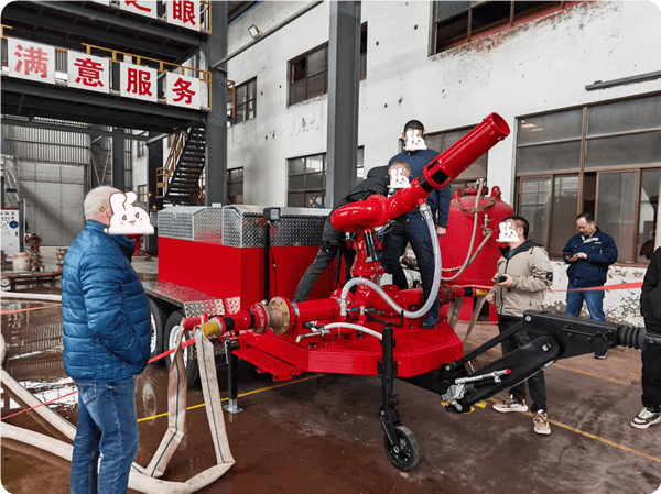 అనుకూల ఫైర్ ఫోమ్ మానిటర్ ట్రైలర్ నమూనా పూర్తయింది.